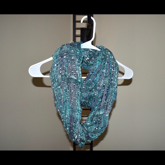 Infinity Scarf - Picture 2 of 3